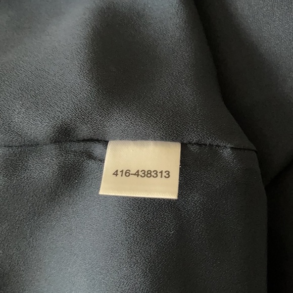 🌟EUC🌟 worn ONCE - beautiful Loft flutter sleeve rayon dress - small - Picture 8 of 9